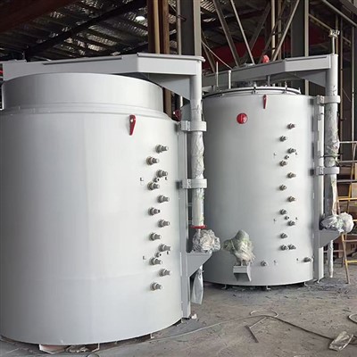 Furnace a ɛwɔ amena mu a ɛyɛ hyew a ɛwɔ mfinimfini .